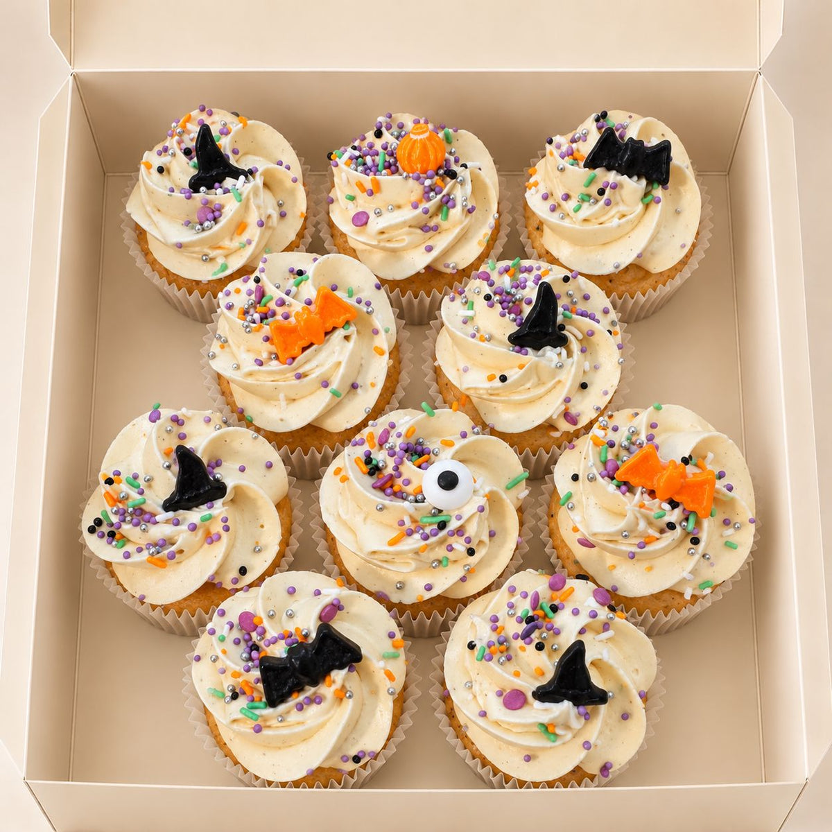10 mini cupcakes vanille Halloween Mini cupcakes atelierdesgateaux.com 
