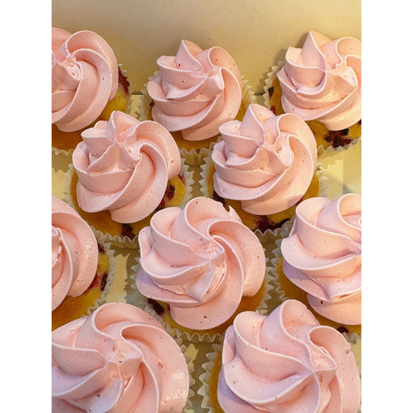 10 GATEAUX NATURE AVEC FRAMBOISE ET CREME FRAMBOISE