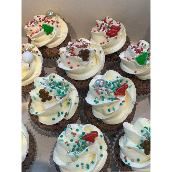 10 GATEAUX CHOCOLAT CREME VANILLE THEME NOEL Mini cupcakes atelierdesgateaux.com 