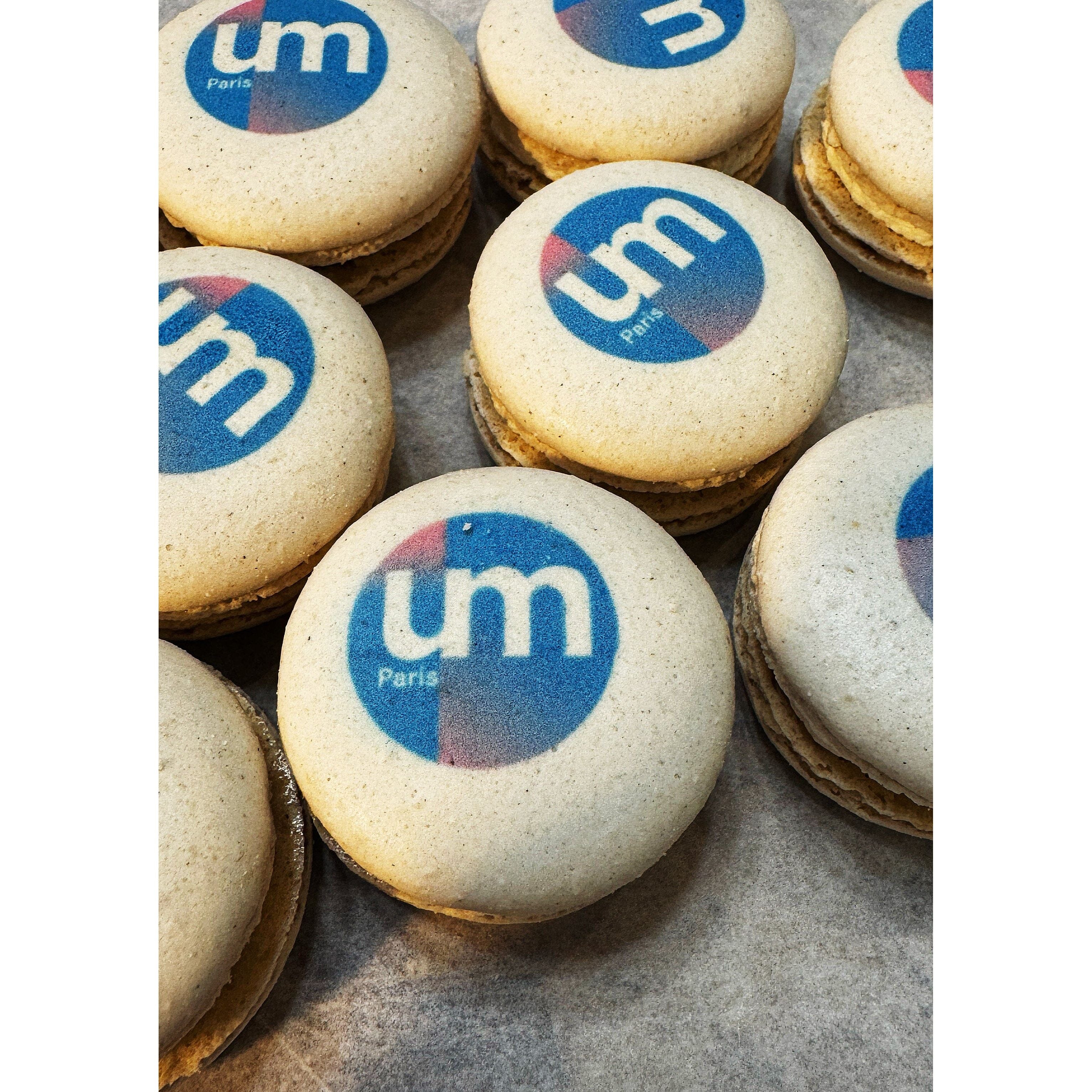 Macarons personnalisés cupcake atelierdesgateaux.com 