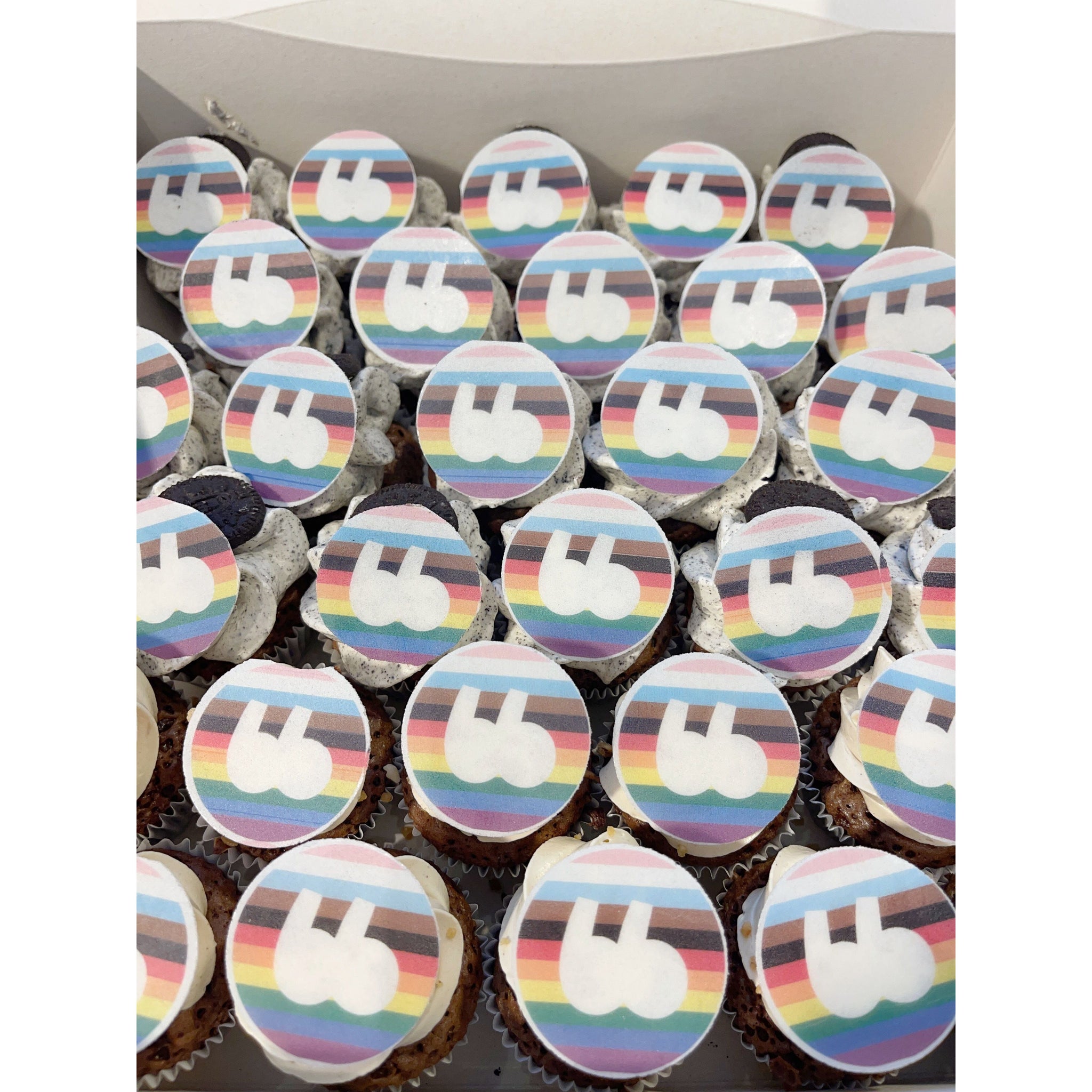 MINI CUPCAKE LOGO cupcake atelierdesgateaux.com 