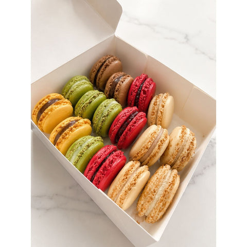 ATELIER MACARONS Samedi 18 juillet 15h -17h Atelier atelierdesgateaux.com 