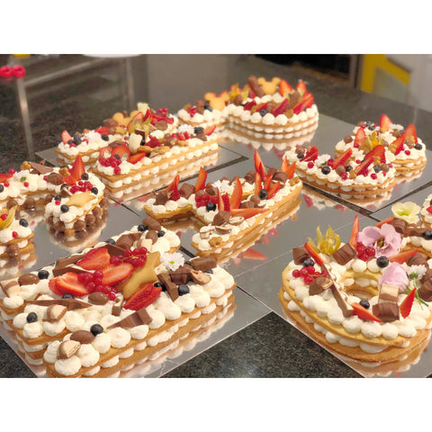 ATELIER NUMBER/LETTER CAKE Samedi 9 septembre 11h - 13h30 Atelier atelierdesgateaux.com 