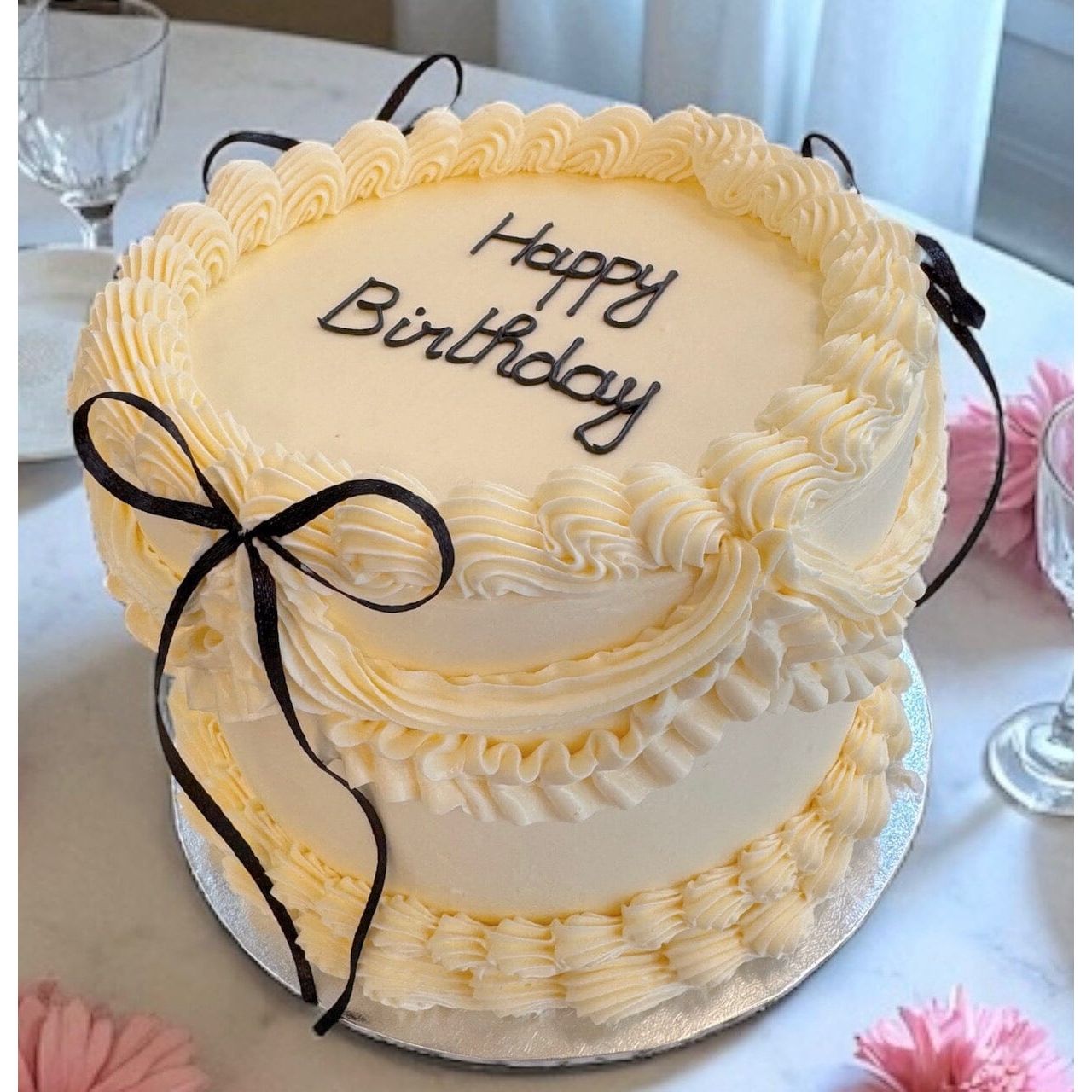 LE GATEAU FROUFROU texte personnalisable atelierdesgateaux.com 