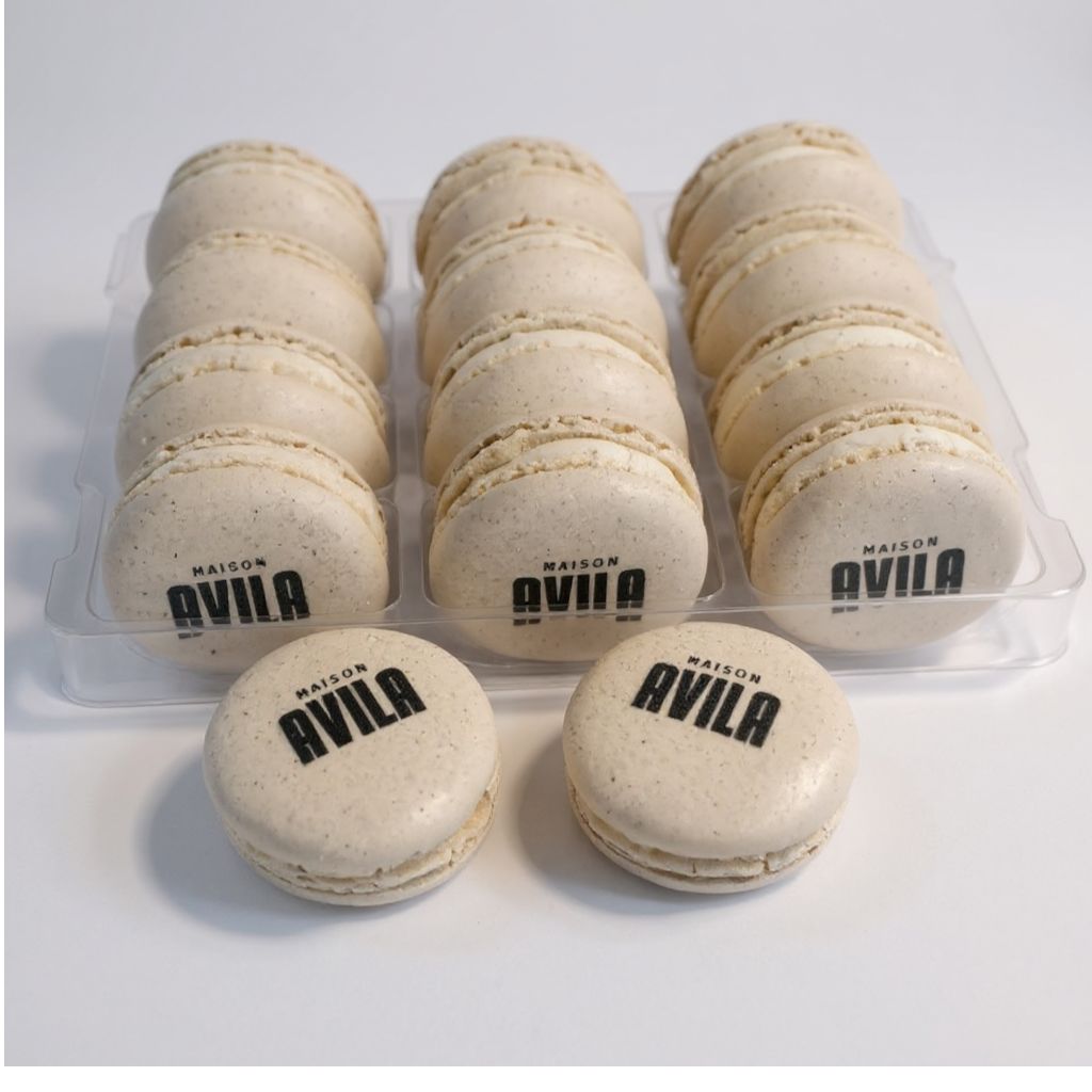 Macarons personnalisés MACARONS atelierdesgateaux.com 