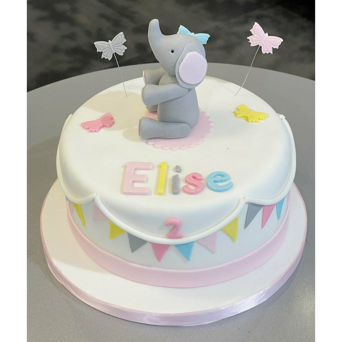 GÂTEAU ELEPHANT ROSE atelierdesgateaux.com 
