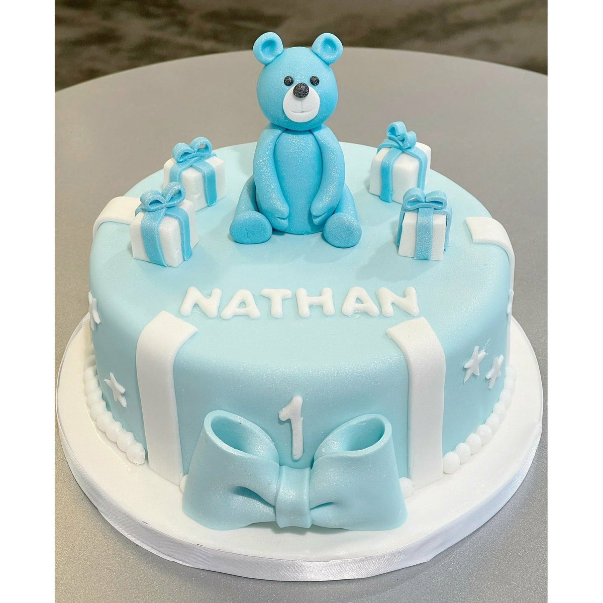 GÂTEAU OURSON BLEU atelierdesgateaux.com 