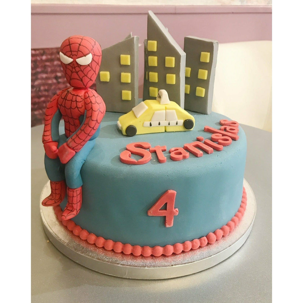 GÂTEAU SPIDERMAN atelierdesgateaux.com 