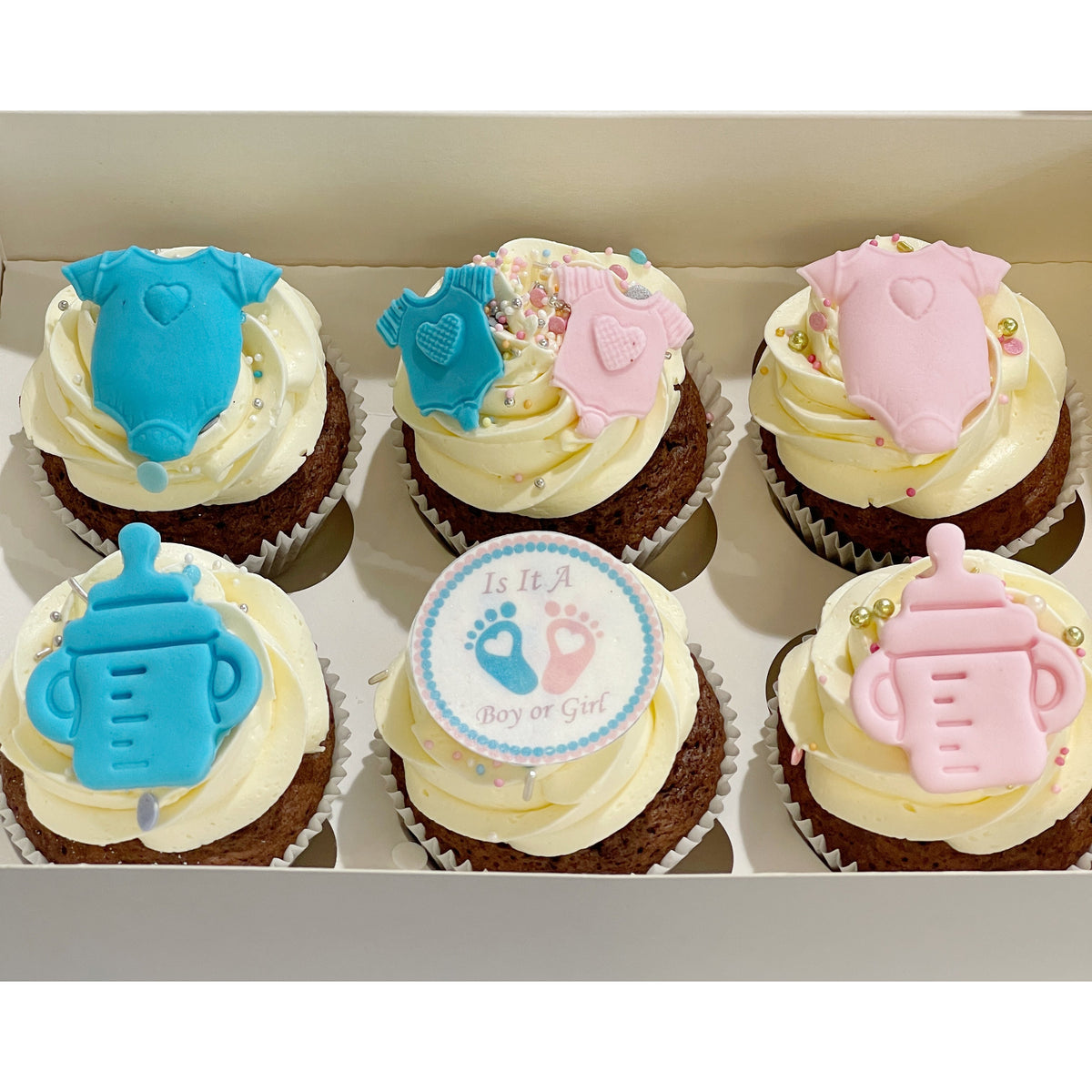 BOX CUPCAKES BABY SHOWER FILLE OU GARÇON cupcake atelierdesgateaux.com 