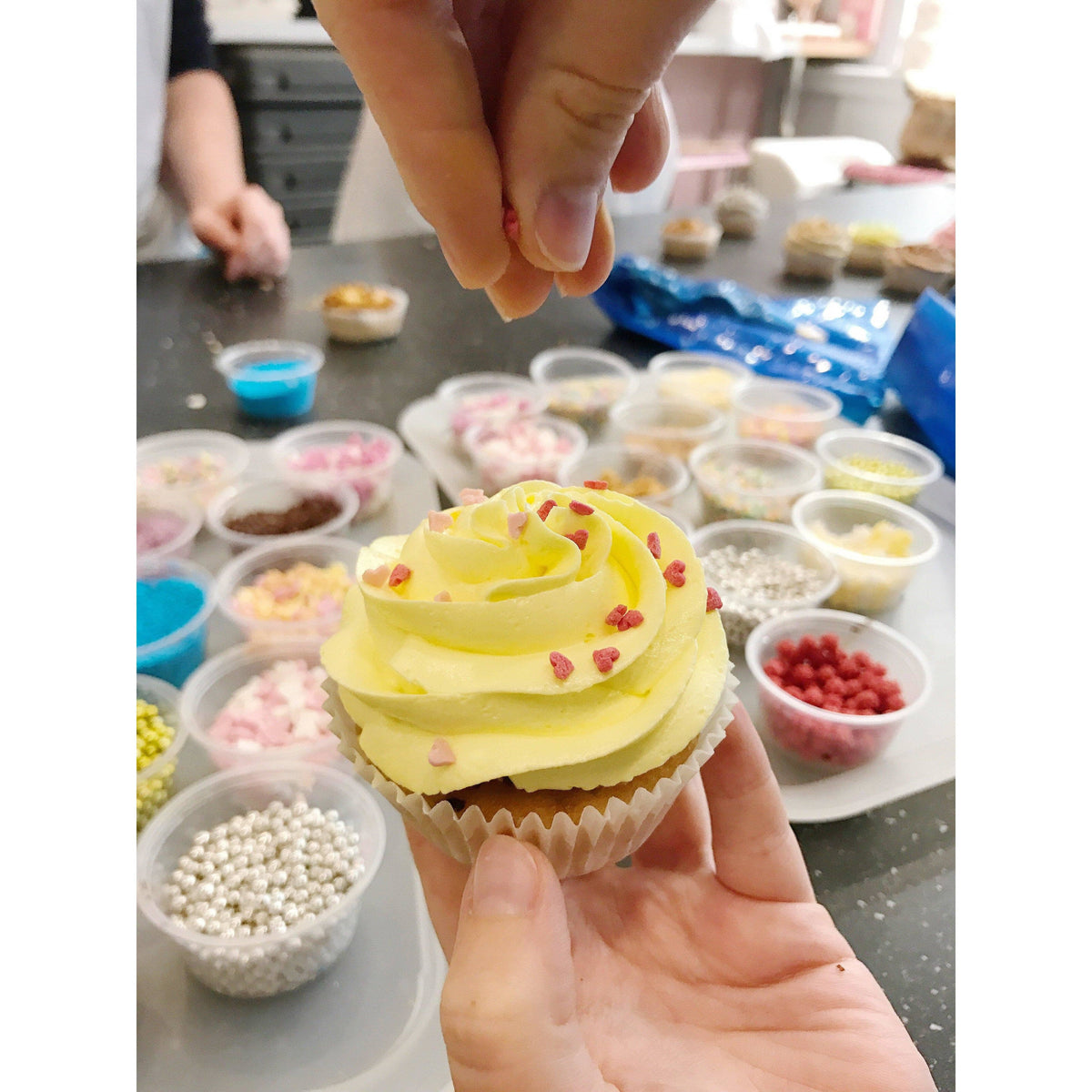 ATELIER CUPCAKES Samedi 11 février 15h - 17h Atelier atelierdesgateaux.com 