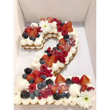 Number ou letter cake fruits rouges