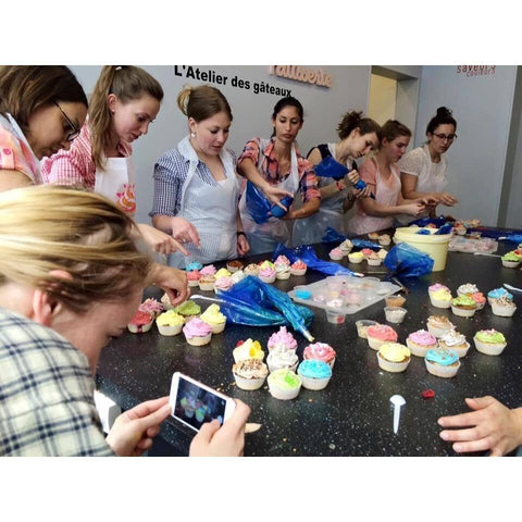 ATELIER CUPCAKES Samedi 11 février 15h - 17h Atelier atelierdesgateaux.com 